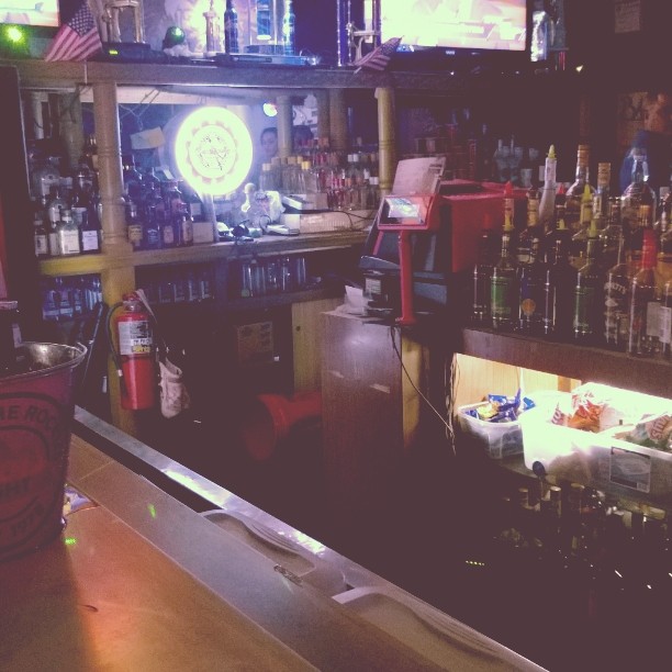 Digital Nomadicy Update: The best kind of dive bar -- just outside Baltimore.